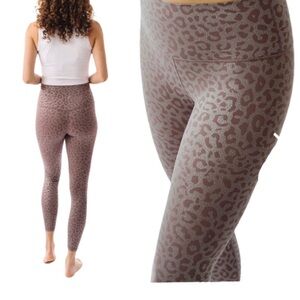 NWT Zyia Lilac Leopard supreme high rise 7/8 leggings size 4